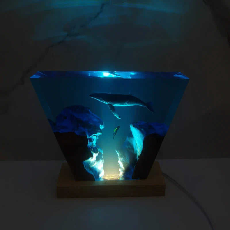 Resinlampa — Djuphavsgrav och Val