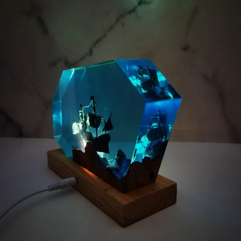 Resinlampa — Piratskepp