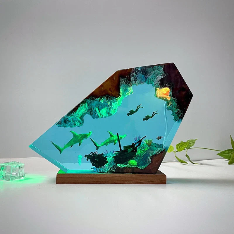 Resinlampa — Hajar, Dykare och Vrak